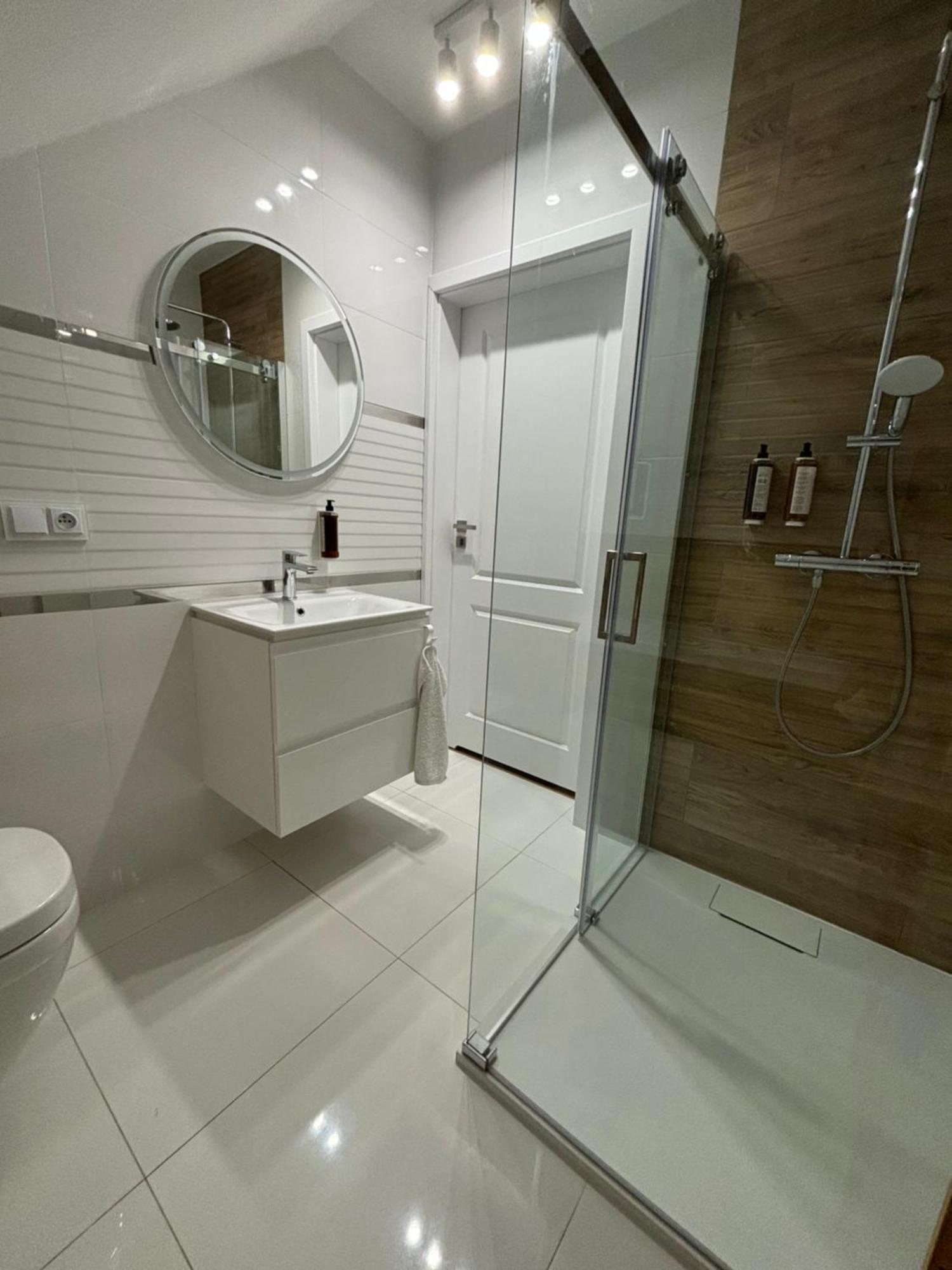 Enklawa - Nowoczesny Dom Nad Jeziorem, 6 Sypialni, Jacuzzi Villa *